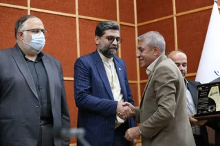 بازدید اعضای دبیرخانه ستاد ملی تسهیل و رفع موانع تولید از شرکت مژده وصل شیراز